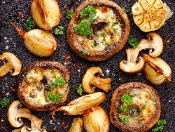 Пълнени гъби печурки с топено сирене, чесън, кашкавал и каперси на фурна - снимка на рецептата